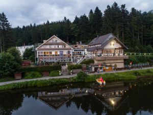 Schwaben Resort Ebnisee - See Hotel