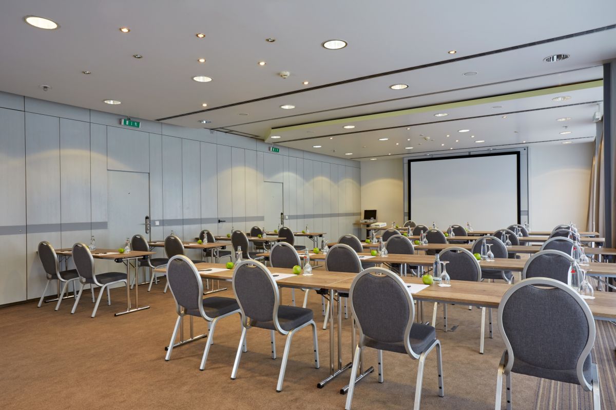 H+ Hotel Stuttgart Herrenberg Bild 3