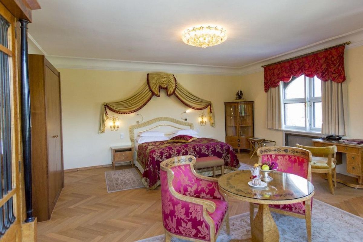 Hotel Schloss Mönchstein Bild 13