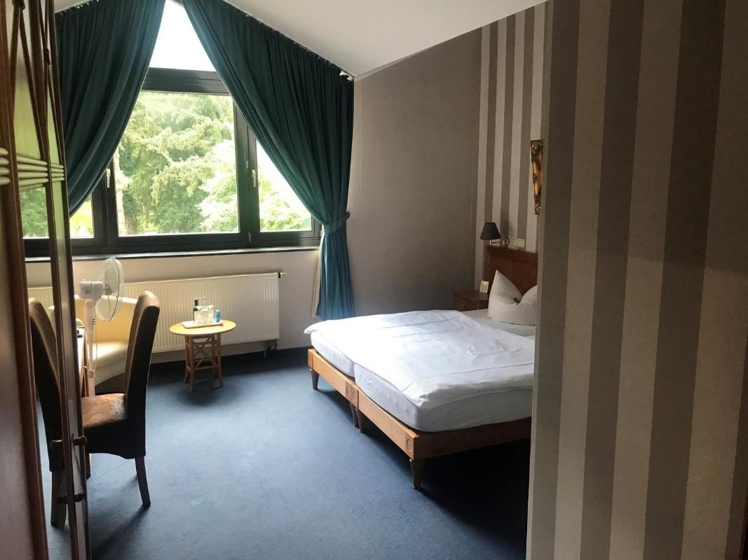 Burg Wegberg Hotel &  Eventlocation Bild 40