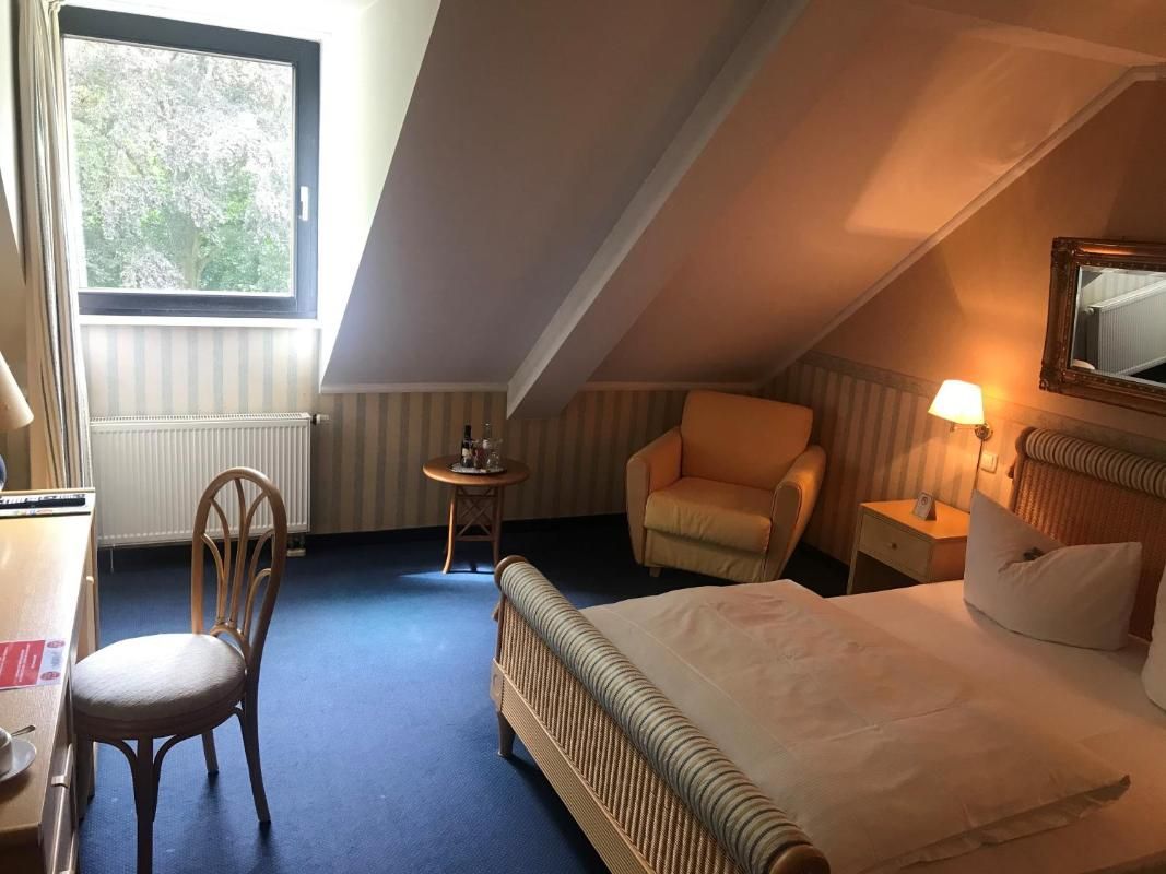 Burg Wegberg Hotel &  Eventlocation Bild 11