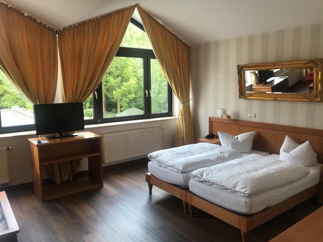 Burg Wegberg Hotel &  Eventlocation Bild 14