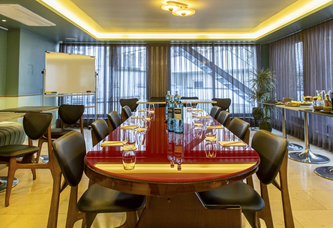 MUZE Hotel Dusseldorf - Handwritten Collection