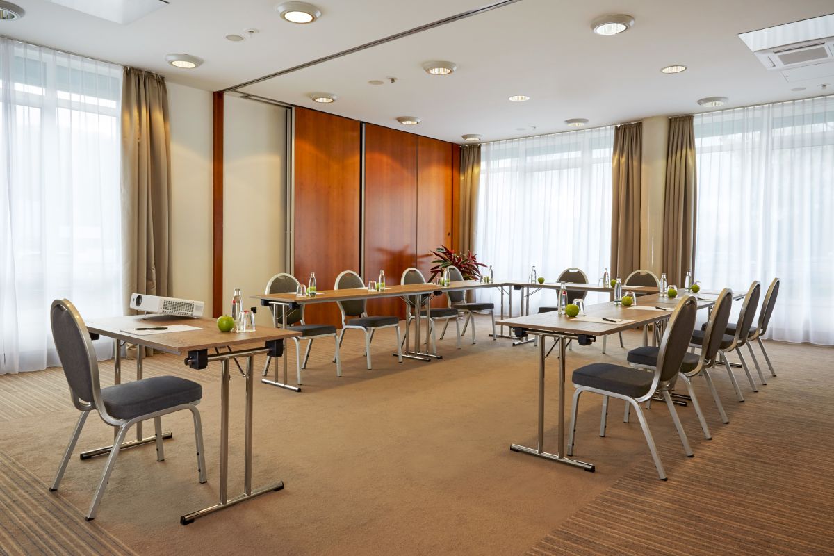 H+ Hotel Stuttgart Herrenberg Bild 9