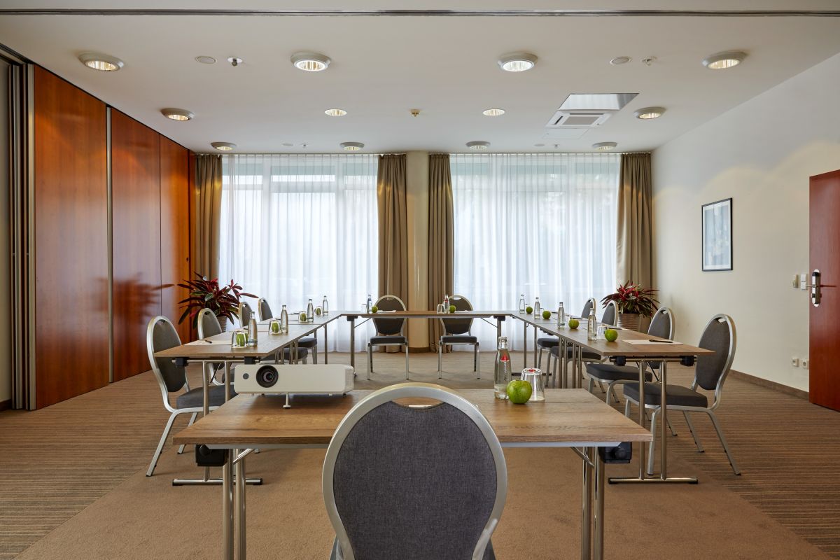 H+ Hotel Stuttgart Herrenberg Bild 11