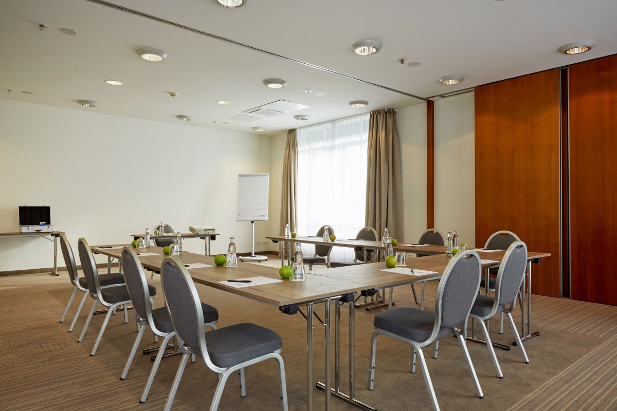 H+ Hotel Stuttgart Herrenberg Bild 13
