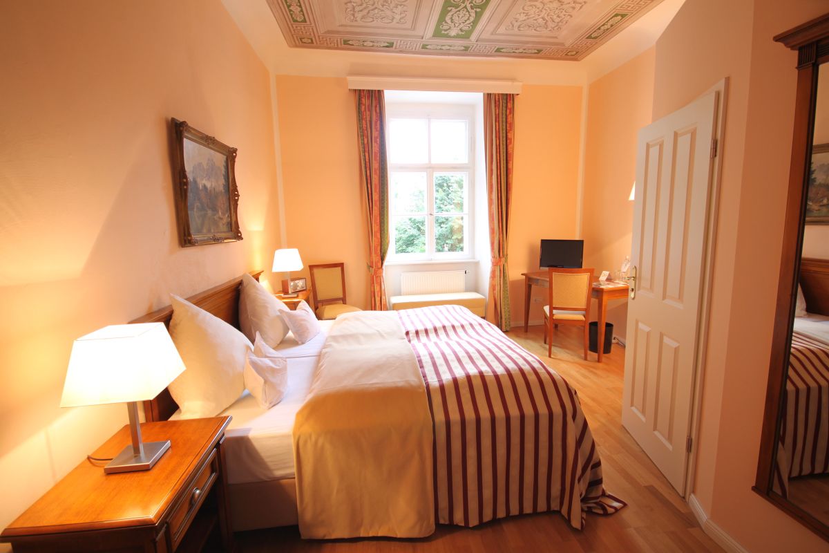 Schloss Burgellern Bild 15