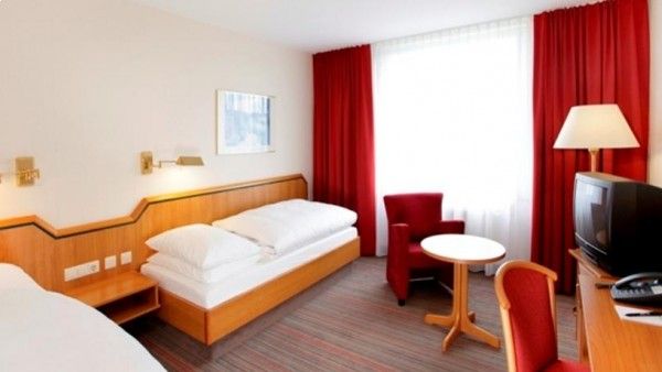 Holiday Inn - the niu, Blade Solingen Bild 2