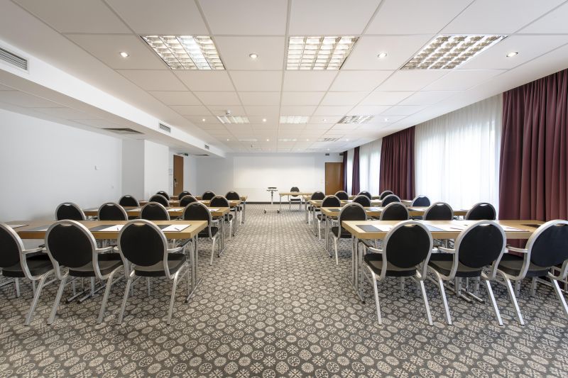 Mercure Kamen Unna