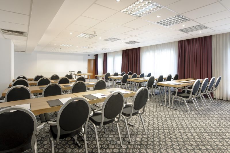 Mercure Kamen Unna