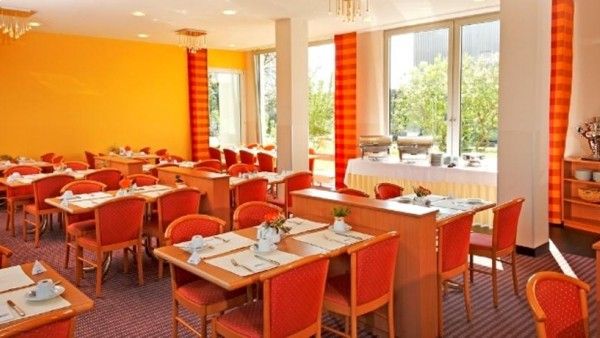 Holiday Inn - the niu, Blade Solingen