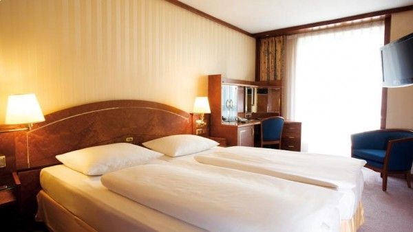 Best Western Premier Grand Hotel Russischer Hof